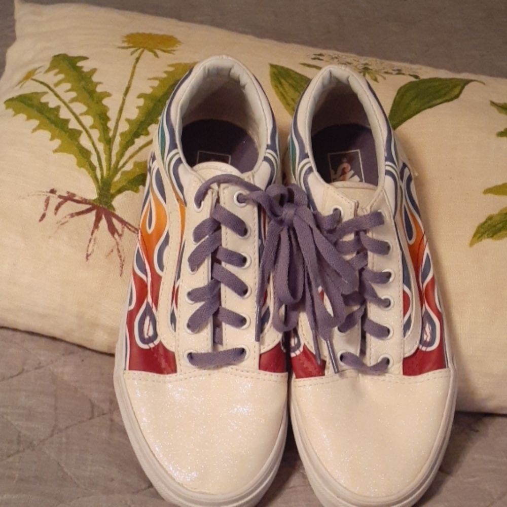 #39❤️/37S Brand new Van's sneakers